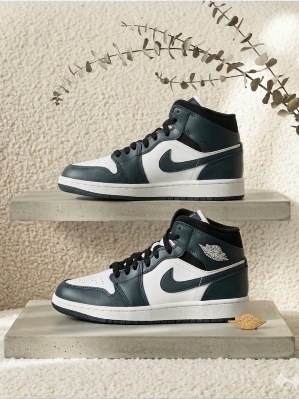 Nike Air Jordan 1 Mid Armory Navy W8 6.5Y 554725-411 NIB
